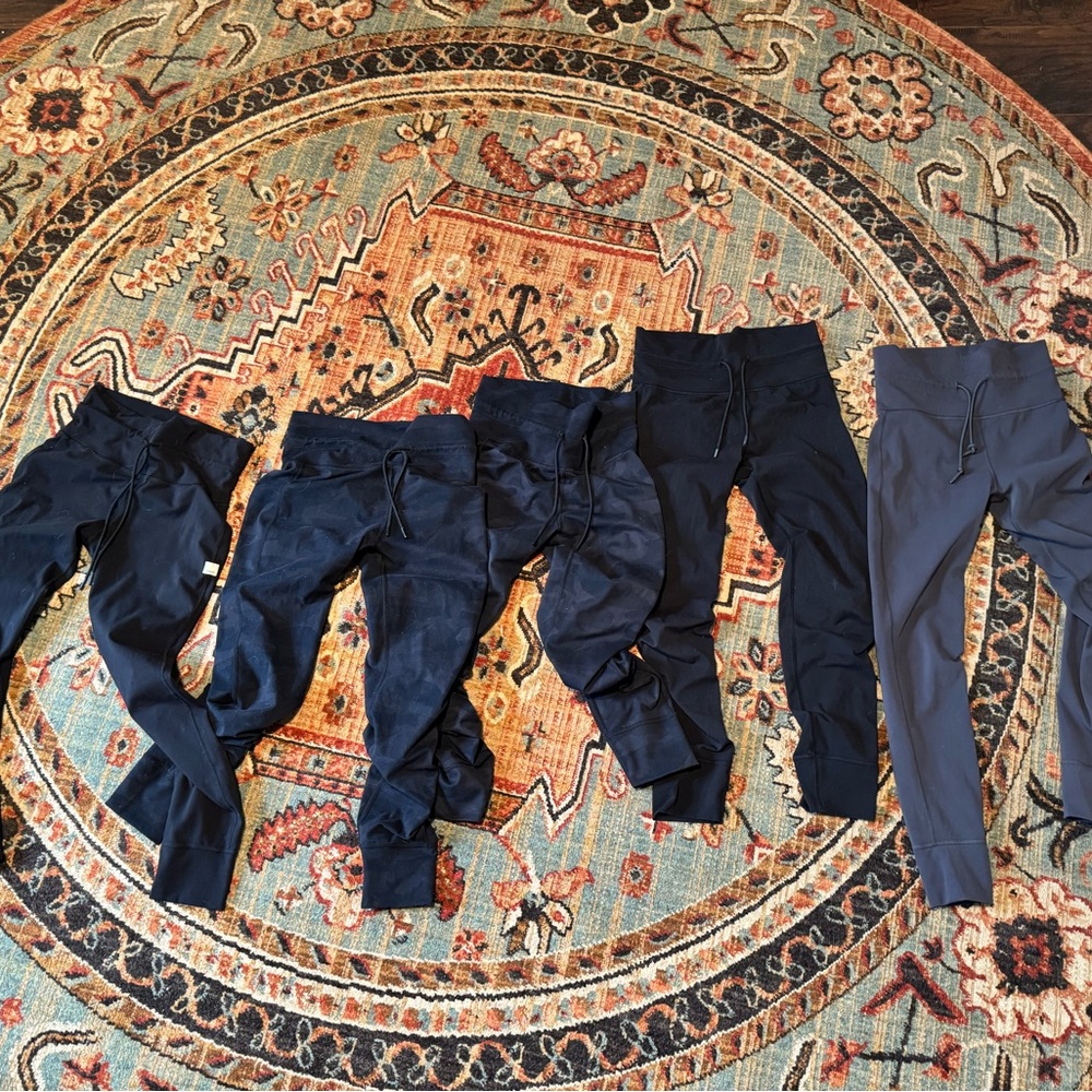 Vuori Daily Leggings (x5 pairs) SMALL